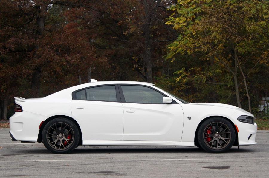  Dodge Charger SRT Hellcat 2015 года  (фото 12 из 111)